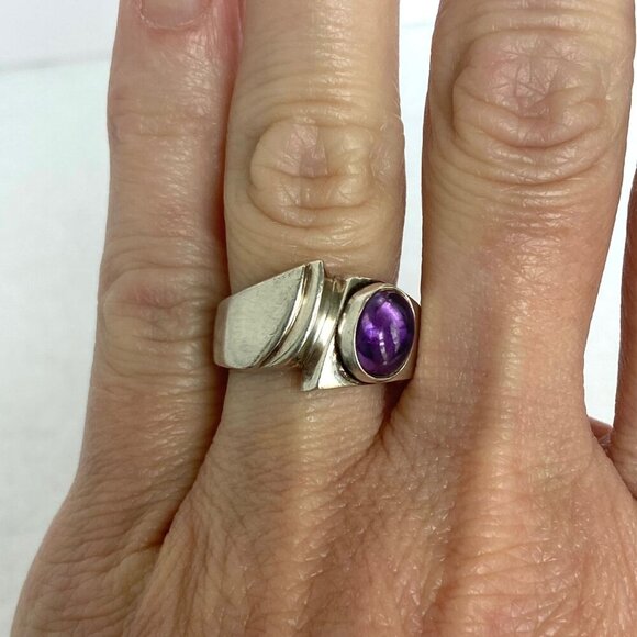 Sterling Silver 925 Asymmetric Oval Purple Amethyst Cabochon Ring Sz 5.75 - Picture 2 of 16